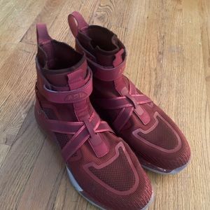 APL Superfuture basketball shoes. Great condition